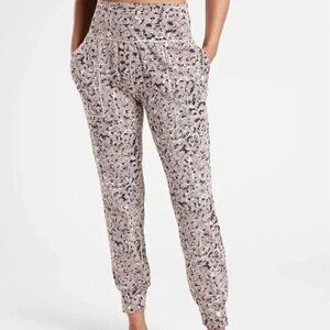Athleta Salutation Textured Jogger - S Meadow Decadent Chocolate